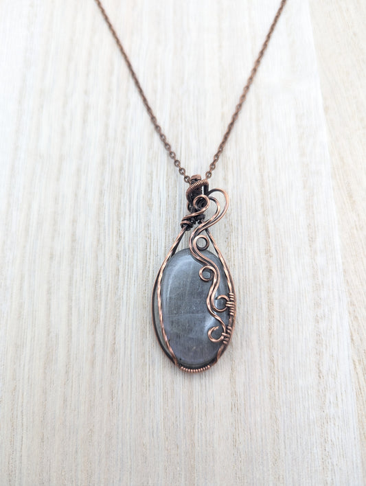 Purple Flash Labradorite Elven Pendant - copper wire wrapped