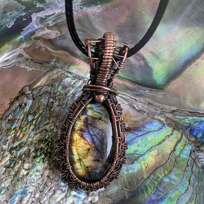 Gothic heady Labradorite pendant - copper wire wrapped